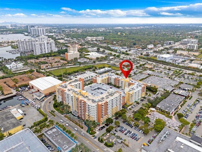 Foto del edificio - 2775 NE 187th St