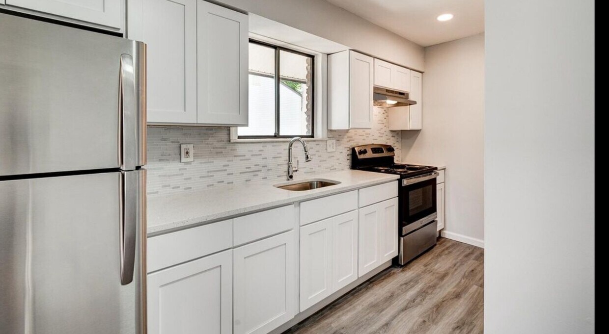 Kitchen - 40 Tansboro Rd