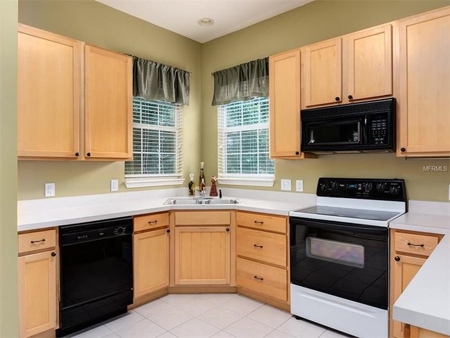 Foto del edificio - 7624 Bayport Rd