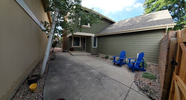 Building Photo - Bright and spacious 3 bedroom, 3.5 bathroom home located in a quiet neighborhood in Arvada!