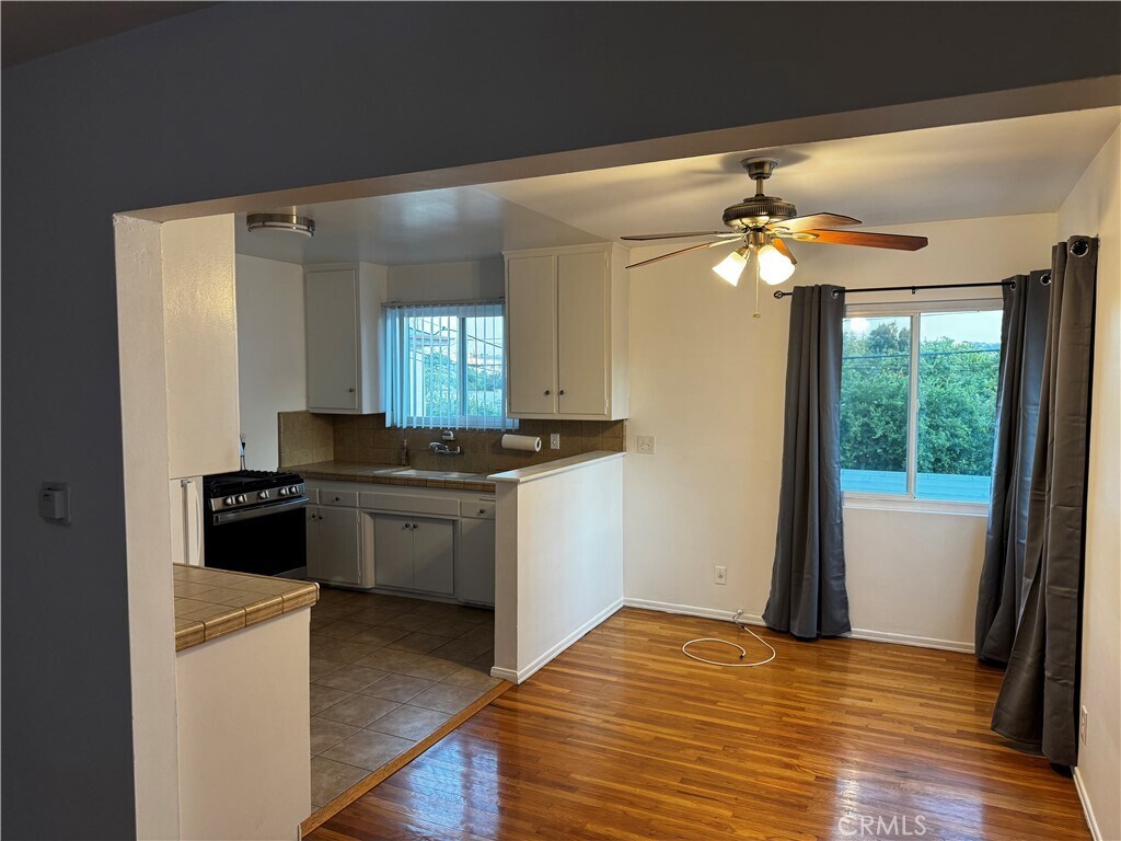 Foto del edificio - 14222 Sylvan St