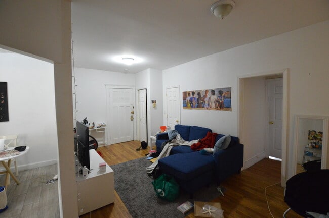 Building Photo - 56 Egmont St