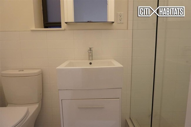 Foto del edificio - 484 E 74th St
