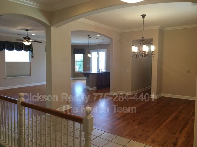 Building Photo - 6175 Axis Dr