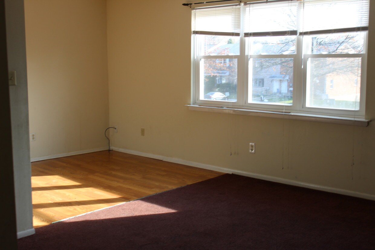 Building Photo - 4083 Defford Pl