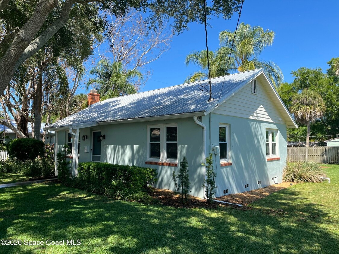 Building Photo - 102 South St