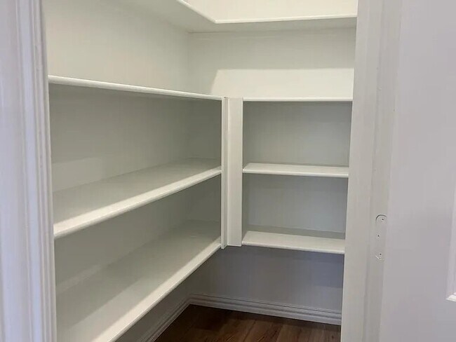 Foto del edificio - 1504 Van Gogh Dr