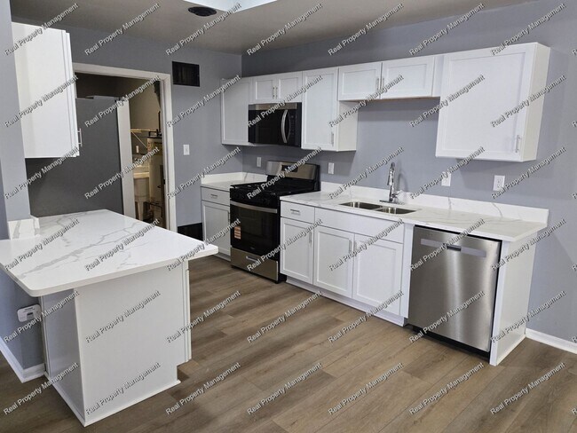 Foto del edificio - Updated 2 Bedroom Townhome