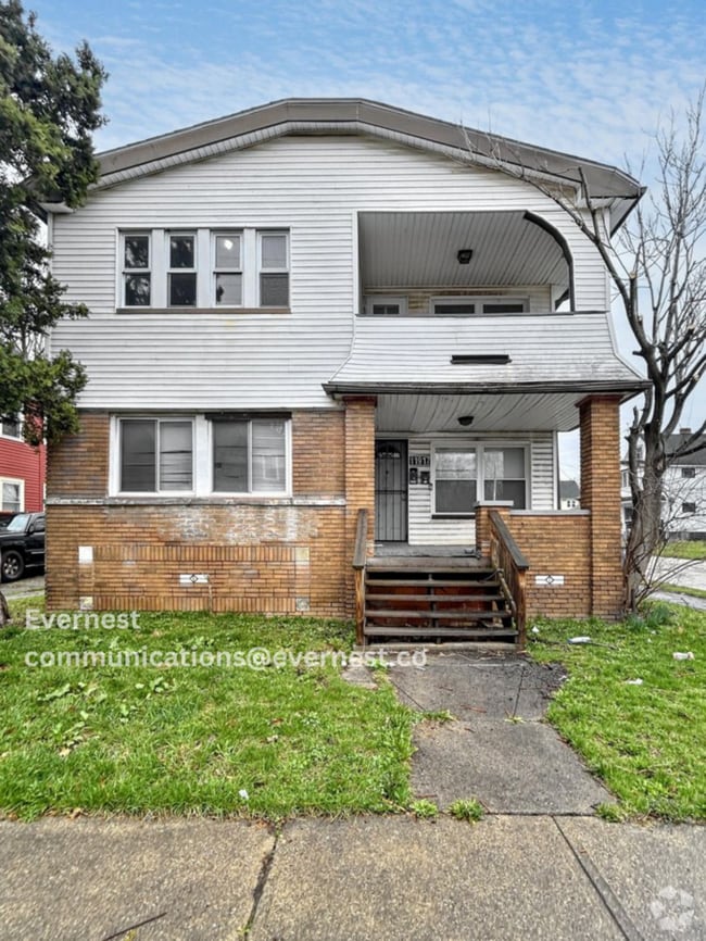 Building Photo - 11917 Forest Ave