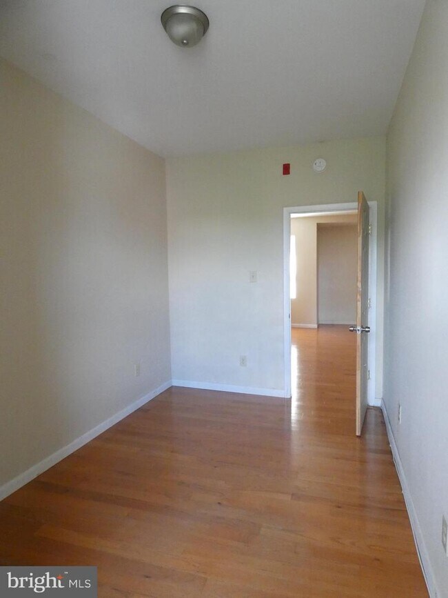 Building Photo - 436 N 32nd St