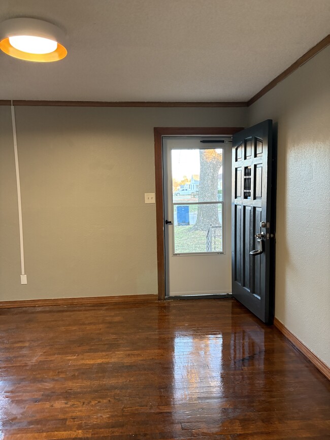 Foto del edificio - 1421 E Lockheed Ct