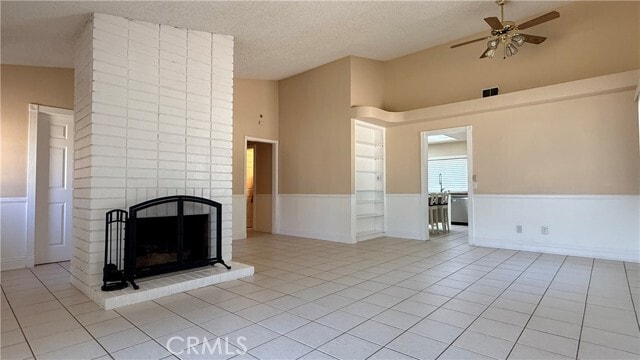 Building Photo - 10275 Banyan St