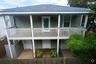 Building Photo - 922 Avenue L