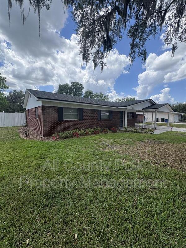 Foto del edificio - 2255 E Helen Cir