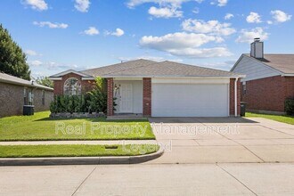 Building Photo - 8109 Dripping Springs Dr