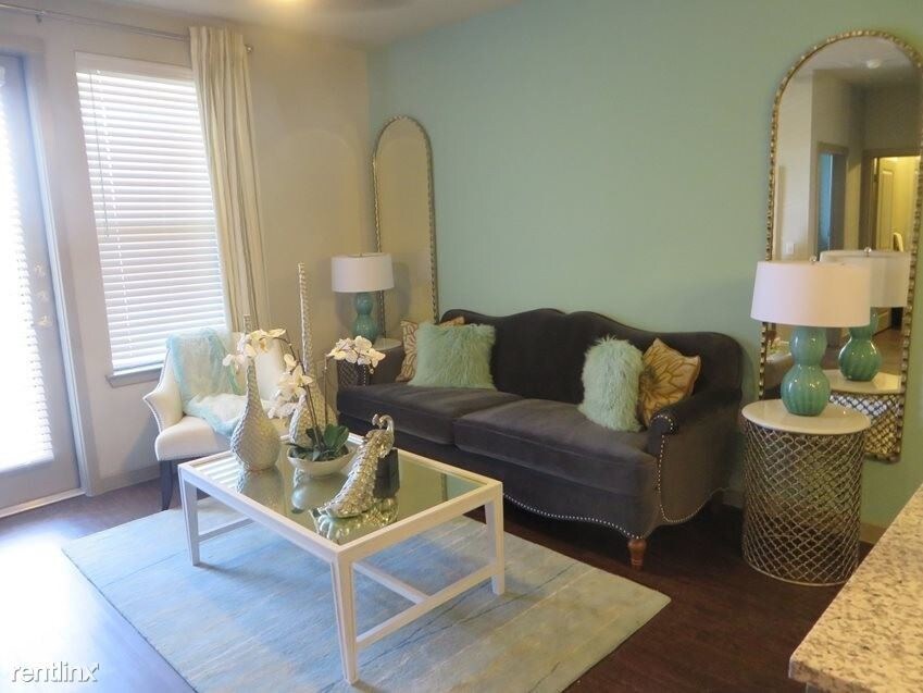 Foto principal - 3600 Windhaven Pkwy