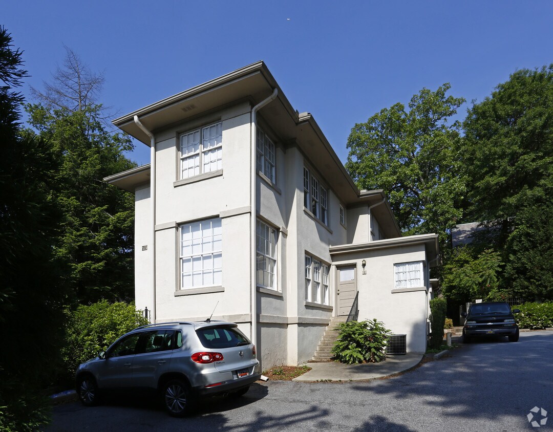Foto del edificio - Prevost Apartments