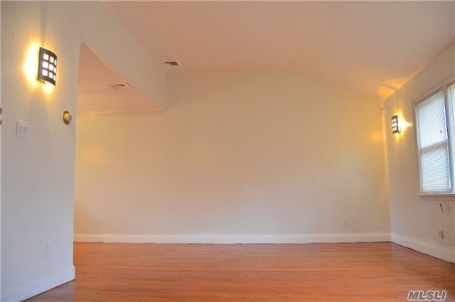 Foto del edificio - 282 Lawrence St