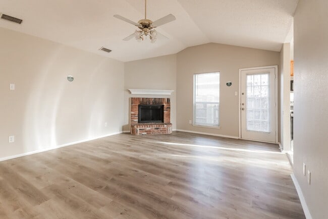 Foto del edificio - 12239 Ortega St