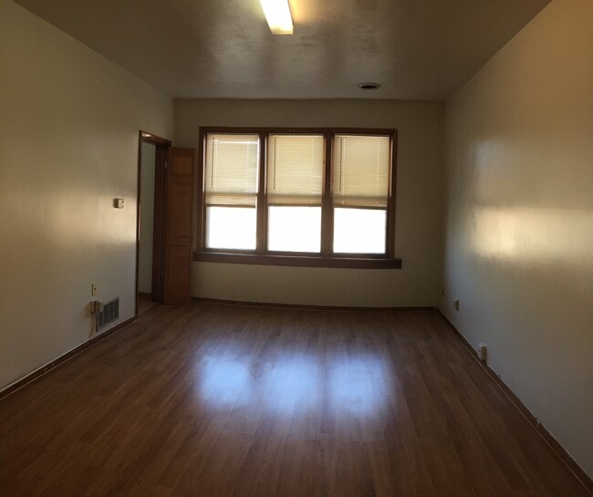 Building Photo - 2934 S Keeley St