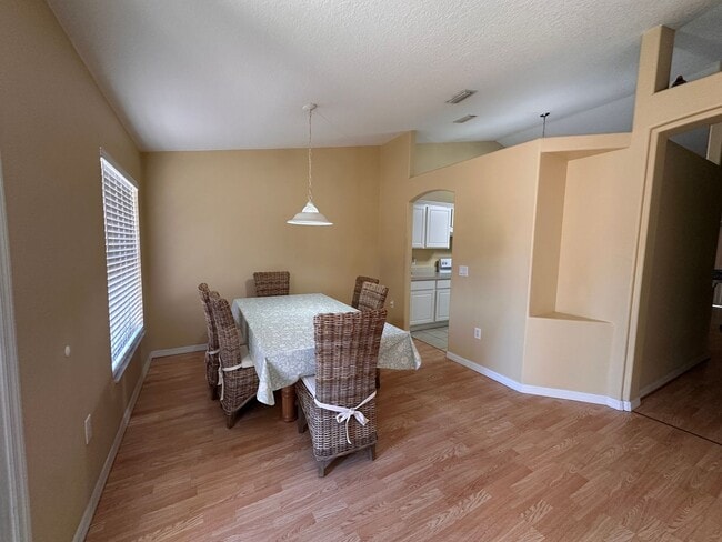 Building Photo - Palm Coast Charm