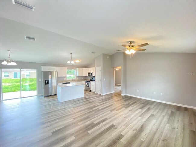 Foto del edificio - 2730 SW 145th Place Rd