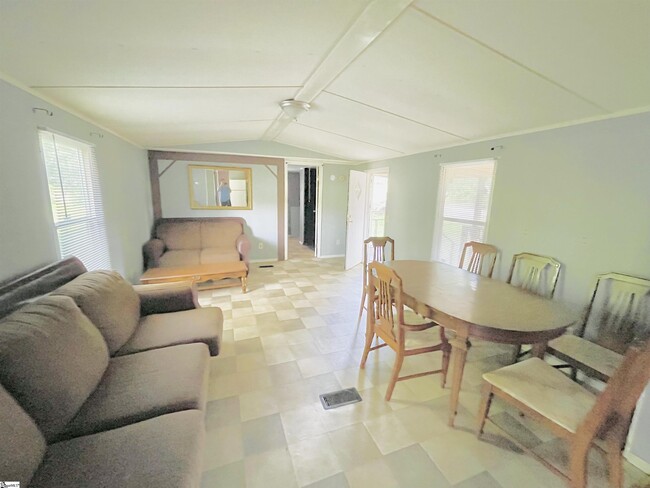 Building Photo - 106 Bonefield Dr