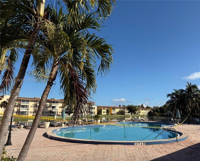 Foto del edificio - 2820 NE 201st Terrace