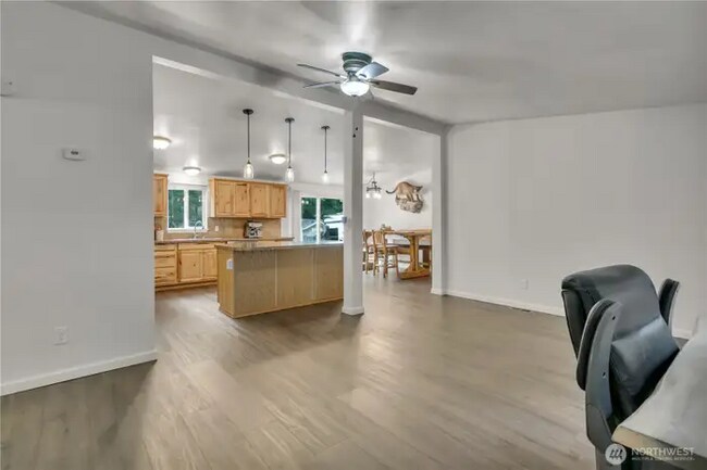 Foto del edificio - 18708 229th Ave E