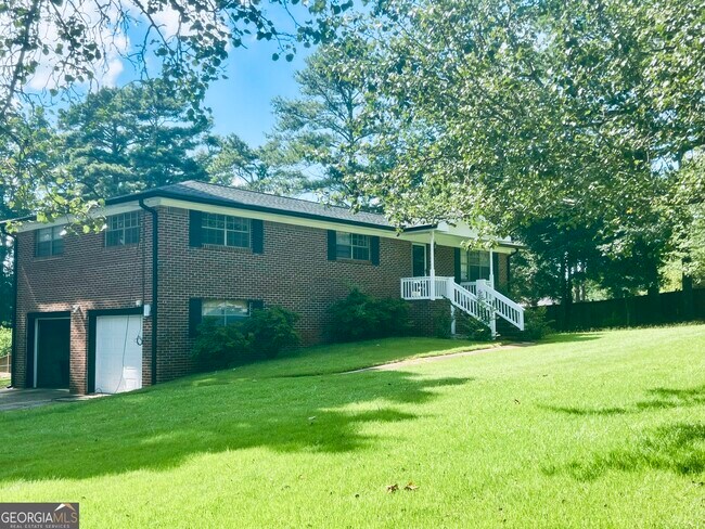 Foto del edificio - 6695 Courtney Dr