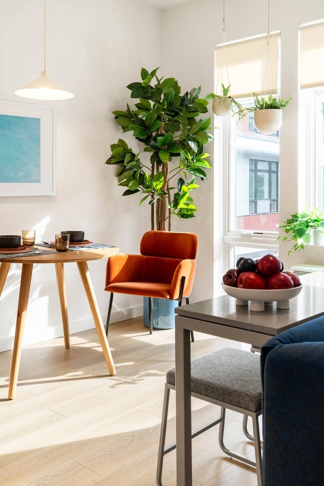 Interior Photo - The Devan