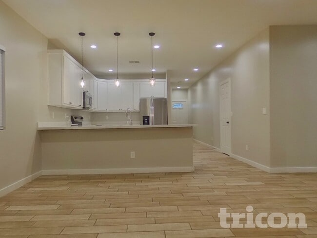 Foto del edificio - 109 E Mountain View Dr