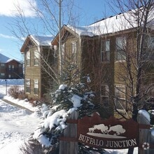 Building Photo - 629 Valley Centre Dr