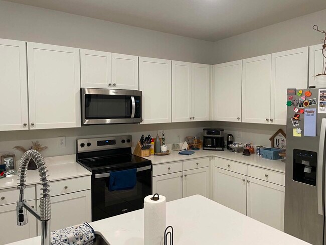Foto del edificio - 299 Seaport Breeze Rd