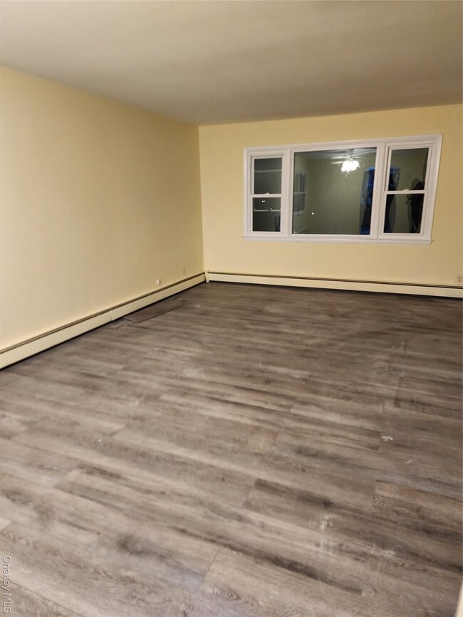 Foto del edificio - 166 Hillcrest Rd