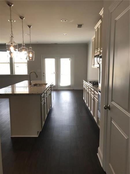 Building Photo - 415 Broadmoor Dr