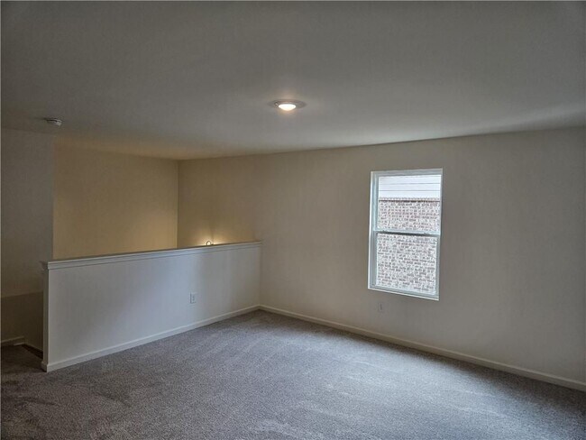 Foto del edificio - 326 Silverton Dr