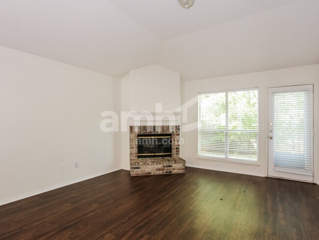 Building Photo - 5703 Vandalia Trail