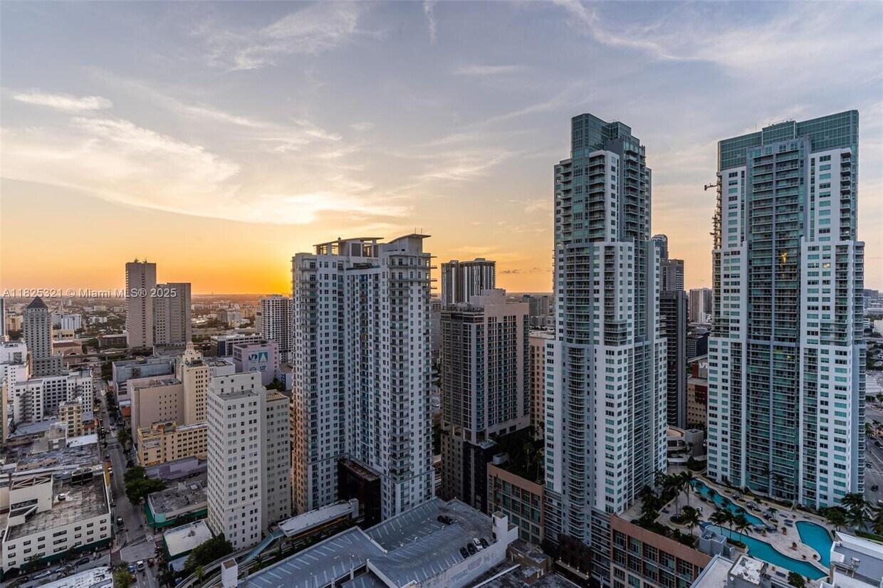 Primary Photo - 50 Biscayne Blvd