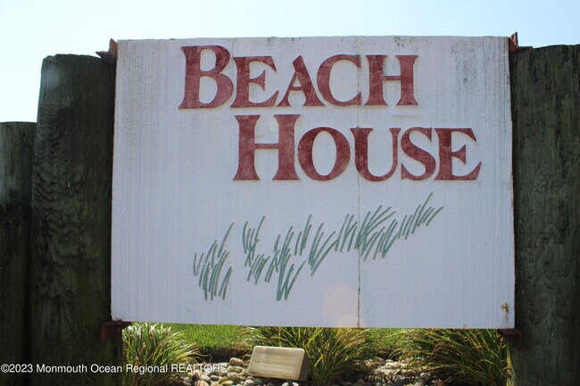 Foto del edificio - 448 Ocean Ave N