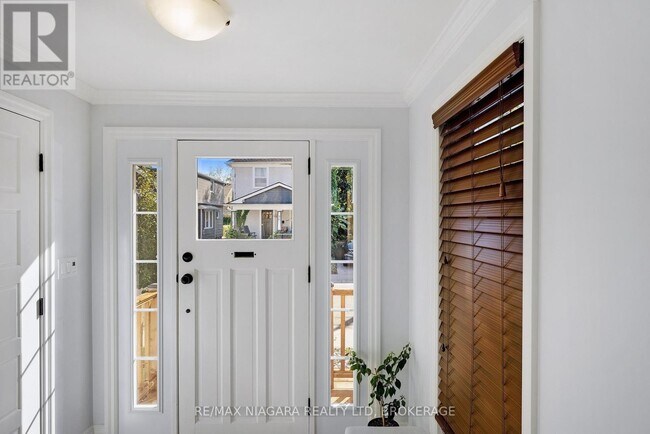 Building Photo - 35 Lowell Ave