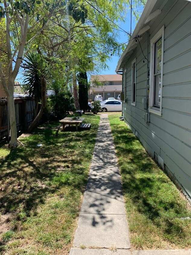 Building Photo - 4117-4123 41st Street