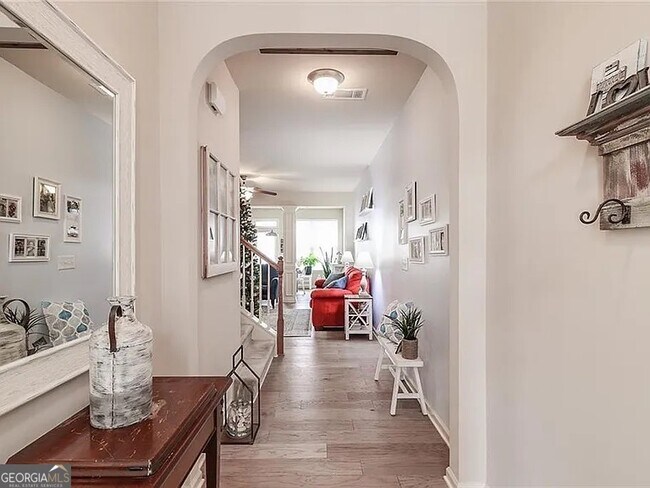 Foto del edificio - 2344 Attewood Dr