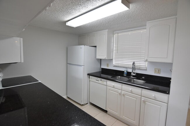 Foto del edificio - 6300 La Costa Dr