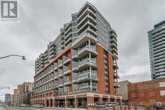 Building Photo - 255-255 Richmond St E