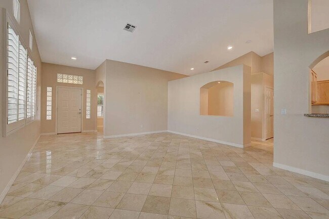 Foto del edificio - 8100 Amersham Ave