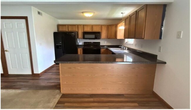 Building Photo - 937 Cool Valley Dr