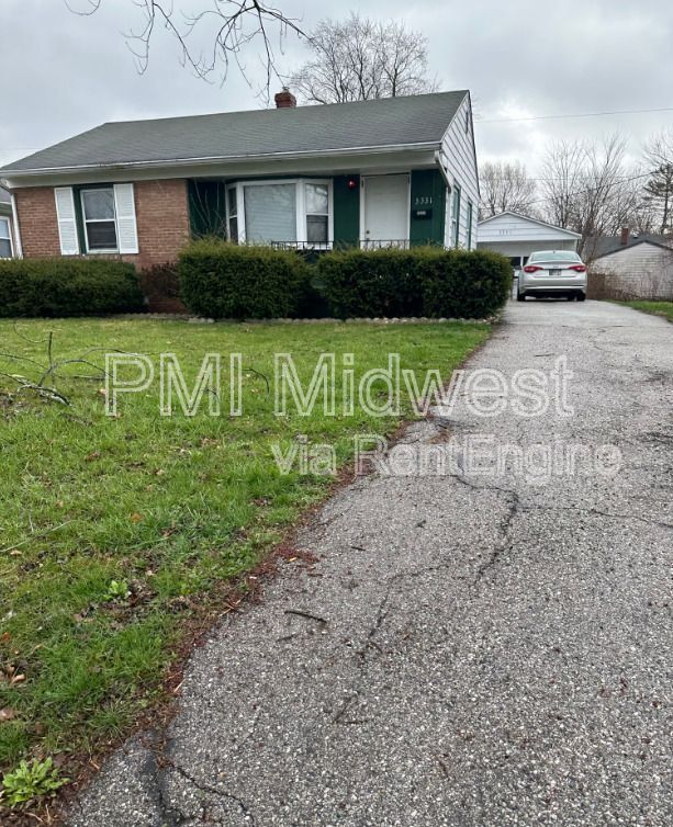 Building Photo - 3331 Manor Ct