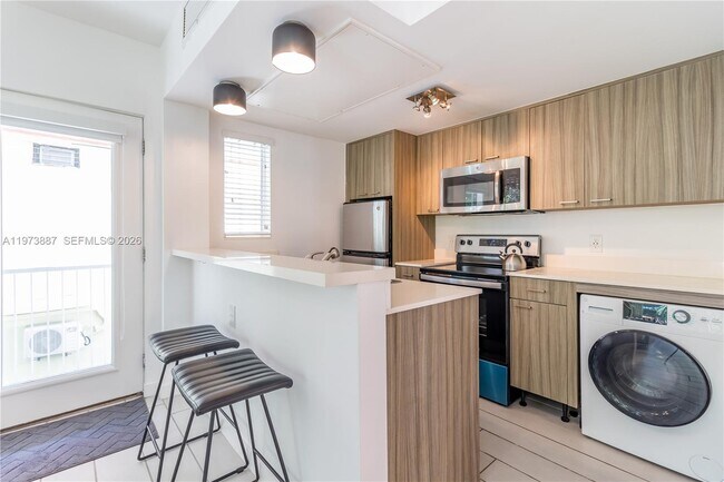 Foto del edificio - 740 Meridian Ave