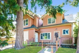 Building Photo - 3233 Walnut Ave SW